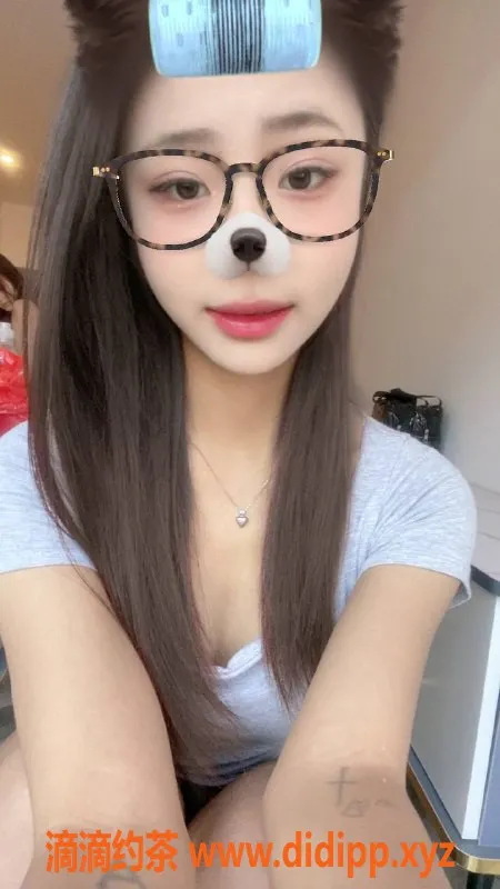 深圳楼凤资源信息,龙华嫩妹佳佳，800元体验甜蜜服务