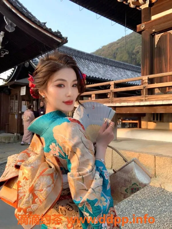 深圳楼凤-福田森木奈子，1300P享受长腿大波服务