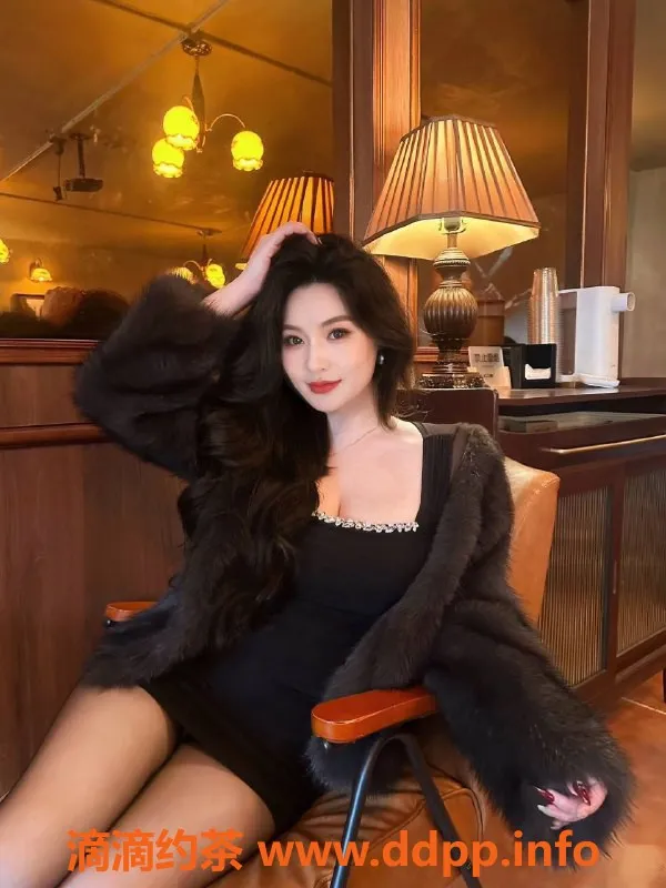 深圳楼凤-福田森木奈子，1300P享受长腿大波服务