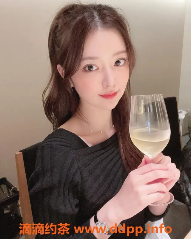 广州楼凤-天河御姐刘玥，7P鸳鸯浴体验等你来试！