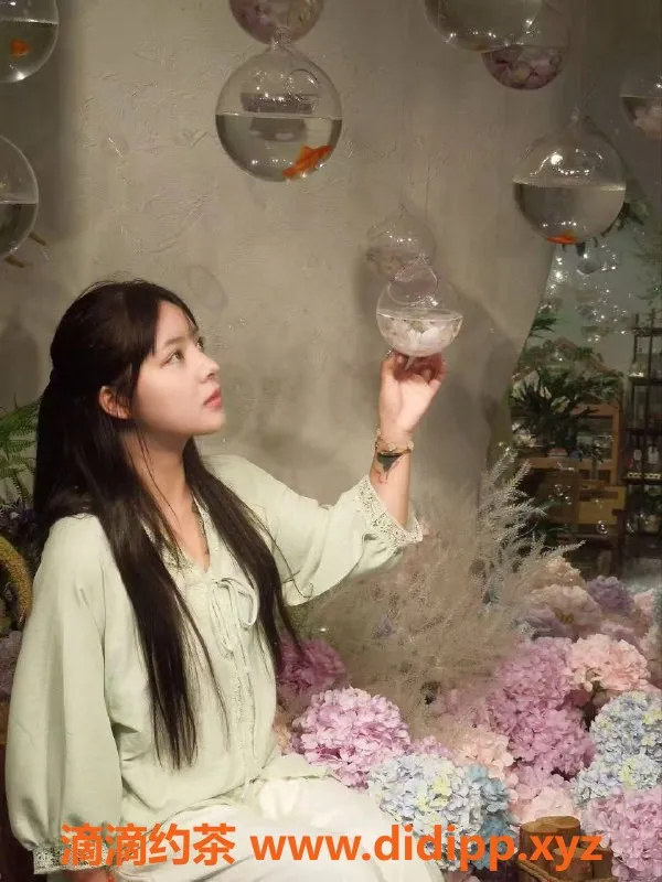 扬州楼凤-扬州邗江小辣子，04嫩妹，超级赞！