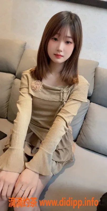 深圳楼凤-龙华佳佳，888元享鸳鸯浴与69服务