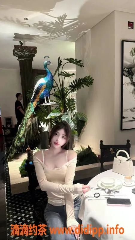 广州楼凤-天河御姐咪哑，胸围风骚，24PP服务