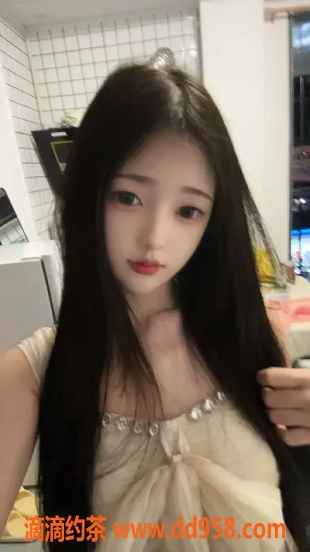 广州楼凤-番禺倩倩，粉嫩嫩妹，享鸳鸯浴体验！