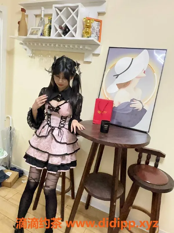 广州楼凤-天河嫩妹贝贝，21PP夜课等你来体验！