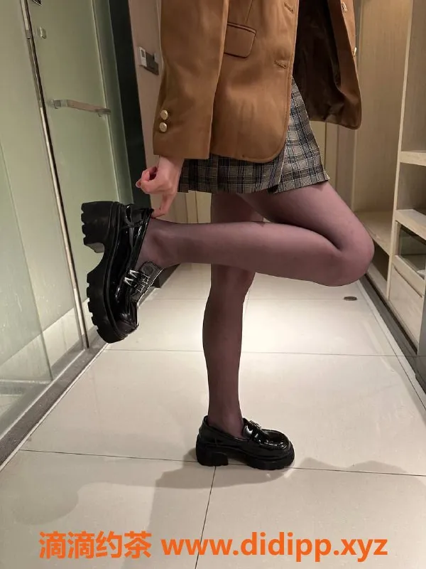 广州楼凤-天河嫩妹贝贝，21PP夜课等你来体验！