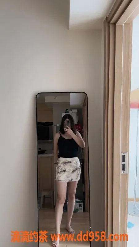 广州楼凤-海珠御姐思思，6P大胸舌吻服务体验！