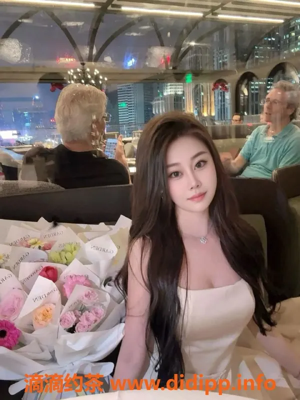 广州楼凤-白云御姐思思，现身舌吻69夜课，价格700元