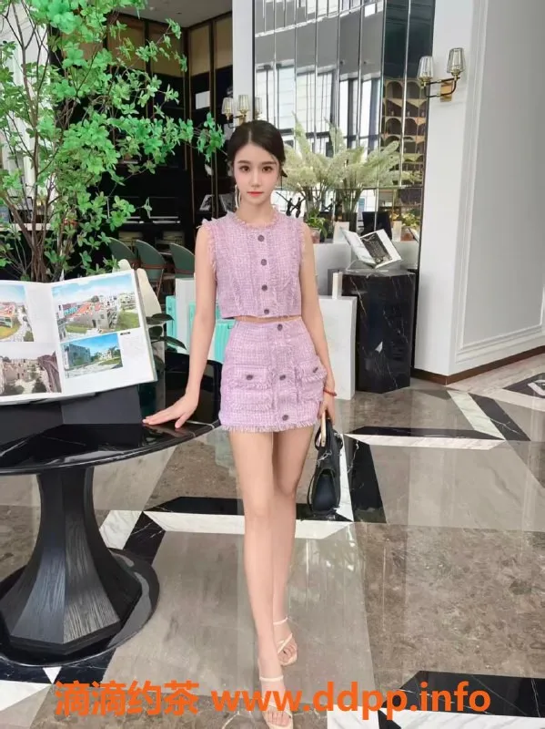 广州上门服务-上门嫩妹莫莫，12P鸳鸯浴等你来体验！