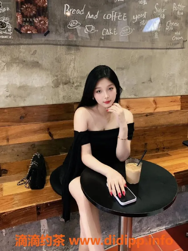 广州楼凤-天河安玥，嫩妹舌吻9P服务