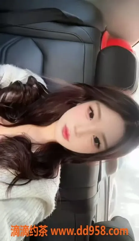 无锡楼凤资源信息,滨湖区文儿，165cm高颜值甜妹，陪浴服务