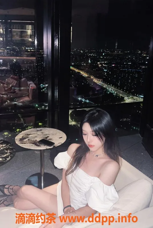 乌鲁木齐楼凤-高个妹子，170cm，48kg，36C，清纯又妖艳！