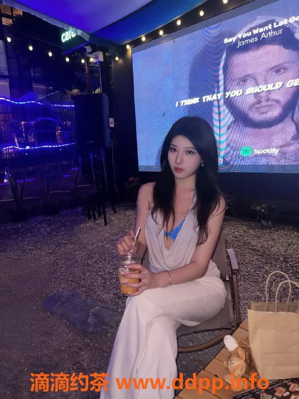 乌鲁木齐楼凤-高个妹子，170cm，48kg，36C，清纯又妖艳！