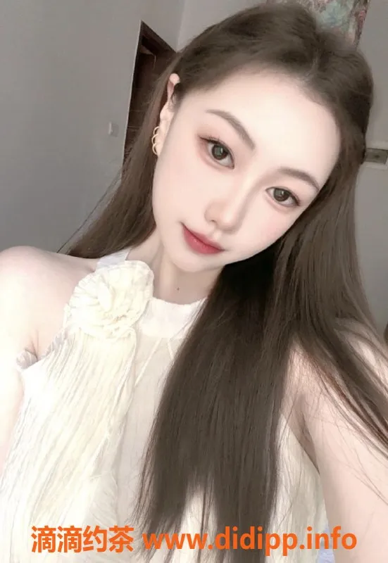 广州楼凤-海珠小楠，诱人御姐，享受鸳鸯浴服务