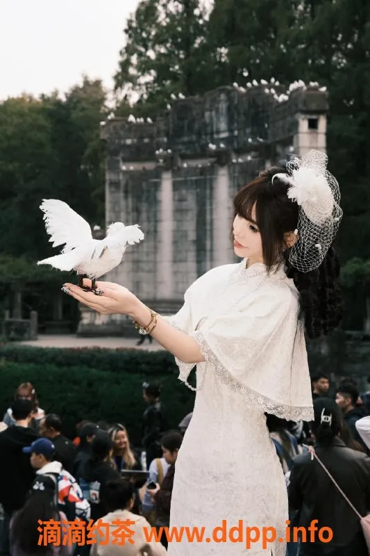 乌鲁木齐楼凤-172cm甜声小姐姐，天然无整，价格公道