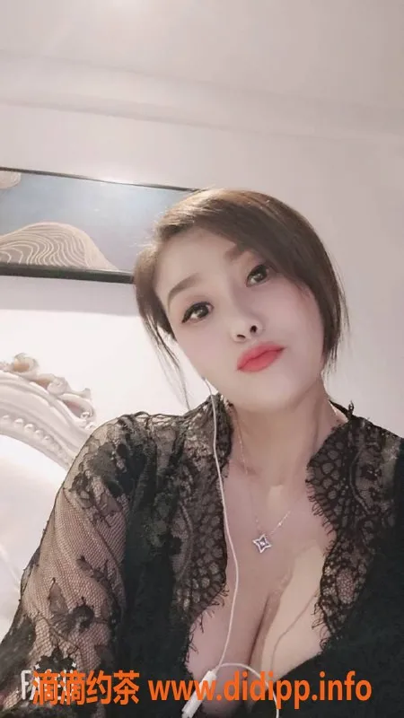 昆明楼凤-盘龙区萱萱，16岁魅力服务，6p/9pp可选