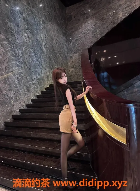 乌鲁木齐楼凤-165cm身高D杯大学生，46kg可爱女孩