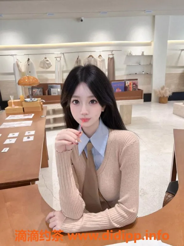 深圳楼凤-南山王婉怡，24岁，身高169，44kg，热情服务