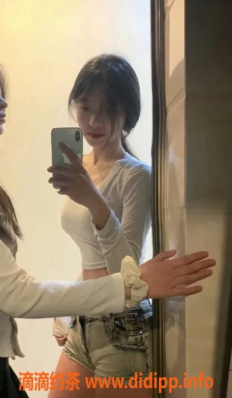 中山楼凤-古镇艺名美眉，身高无忧，服务多样