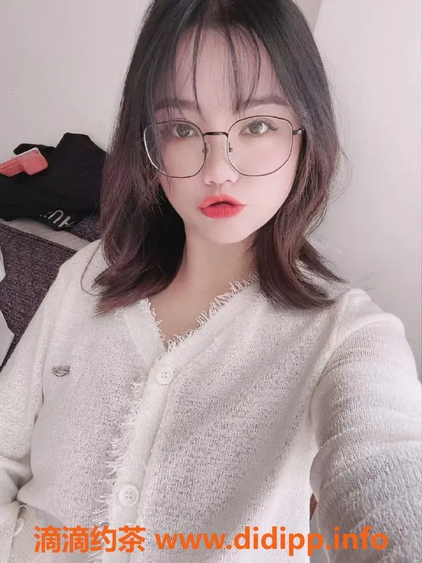 杭州楼凤-上城区气质轻熟女，21岁，身高156，服务超享受