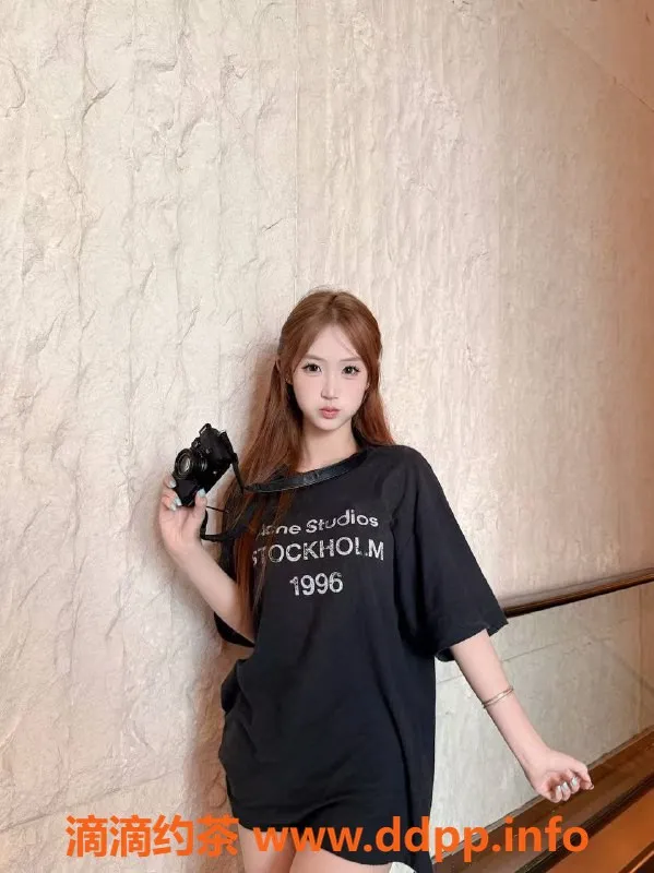 深圳楼凤资源信息,宝安小芙，1300元嫩妹御姐服务体验