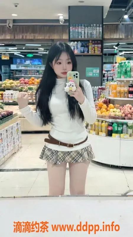 广州楼凤-越秀嫩妹小不点，7P鸳鸯浴服务