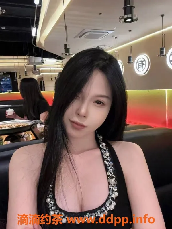 广州楼凤-天河区小小，160C罩杯嫩妹，800元起服务