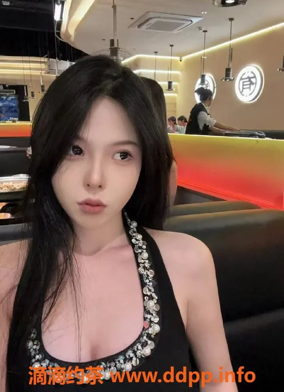 广州楼凤-天河区小小，160C罩杯嫩妹，800元起服务