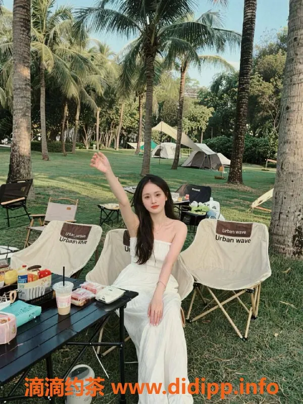 深圳楼凤资源信息,南山小花，700元私密体验，不容错过！