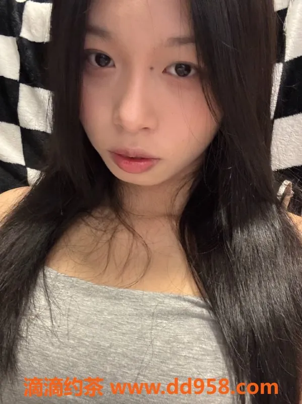 深圳楼凤-南山小知，161cm 48kg 18岁嫩妹