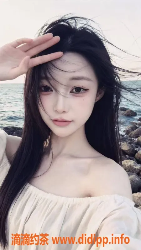 北京楼凤-北京方庄美琳，22岁小巧伊人，茶费1K