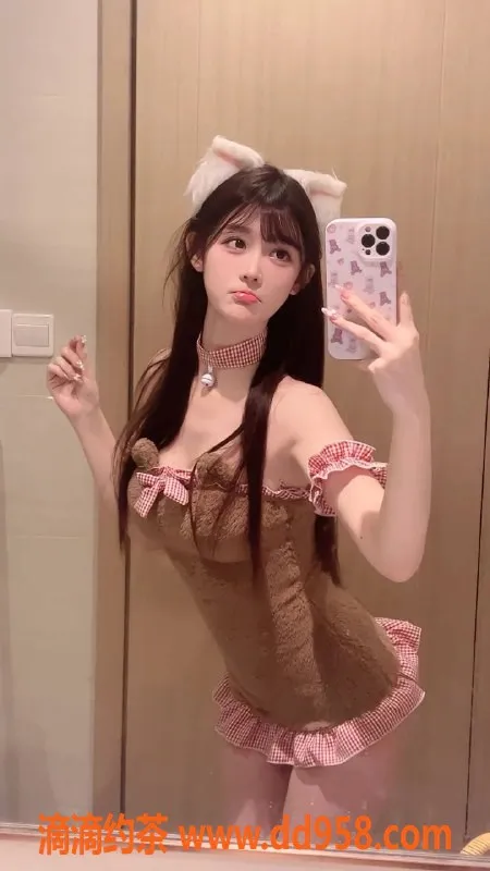 深圳楼凤-福田依依，20岁，166cm，46kg，1300P起