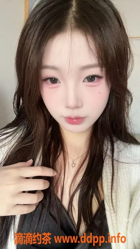 无锡楼凤-滨湖顶级学妹，鲍鱼美穴69元服务