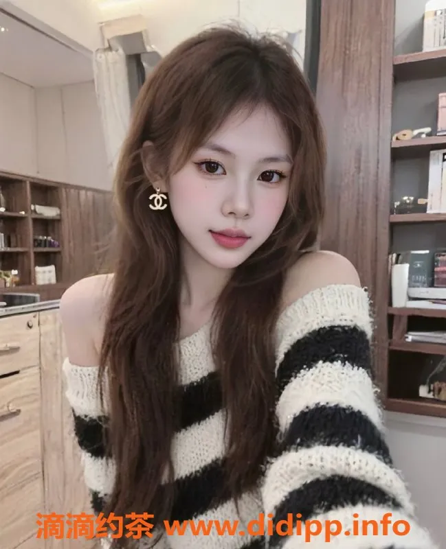 中山楼凤-西区小荷，18岁B罩杯，700元初体验