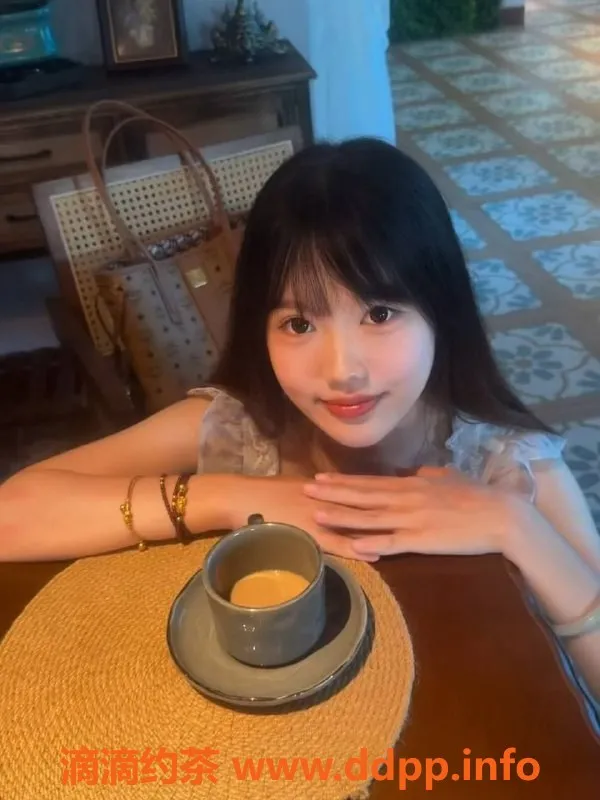 常州楼凤-常州琪琪 21岁165cm C杯 90斤 服务优质，8起