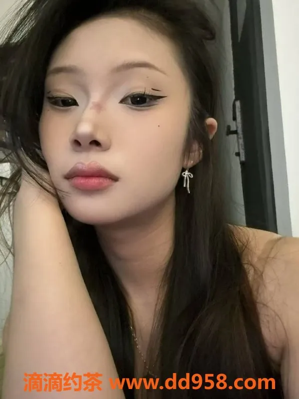 广州楼凤资源信息,天河嫩妹小耶，6P鸳鸯浴等你体验