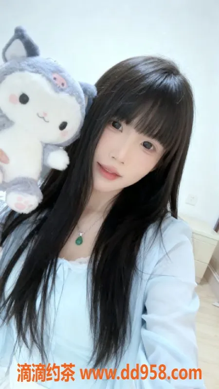 广州楼凤-白云嫩妹小雪，7P服务，热情大胸等你体验！