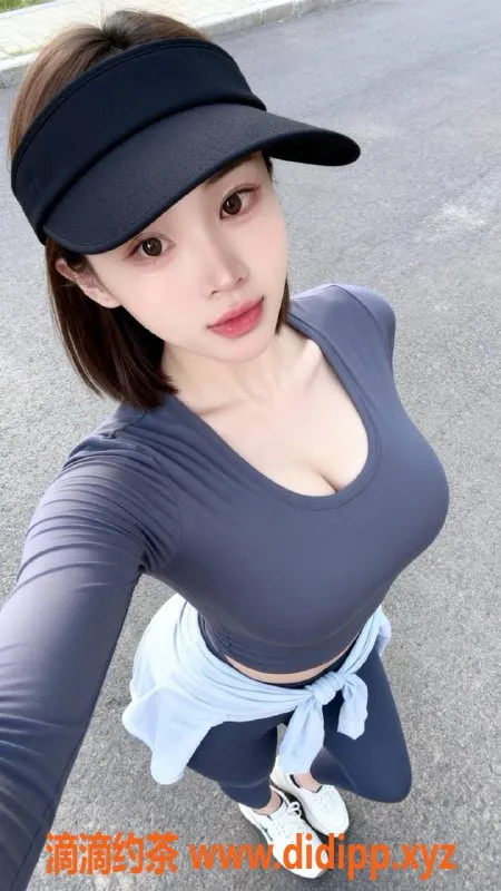 深圳楼凤-深圳25岁一字马女神晨晨，身高164cm，茶水费800起