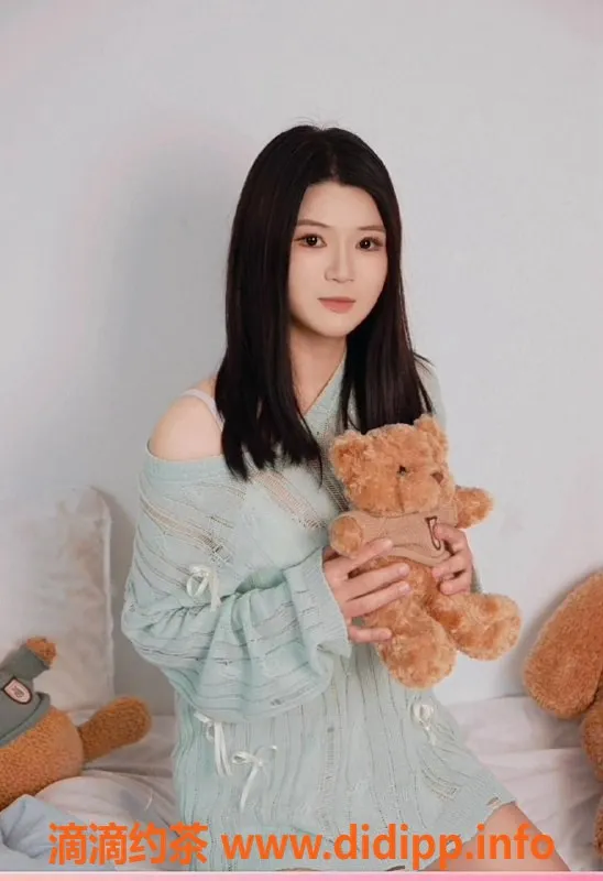 成都楼凤资源信息,成华区少妇蜜柚，服务好，身材棒，课时费仅需5/7！