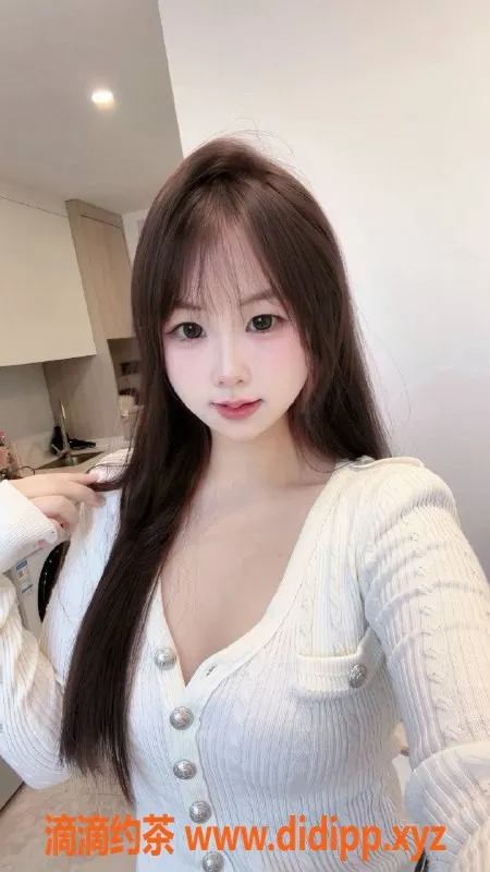 惠州楼凤-金山湖糖果儿，洗吹做、鸳鸯浴超享受