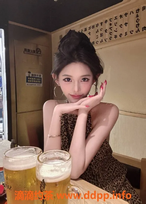 深圳楼凤-全国香菜 163cm C罩杯 3000元起价