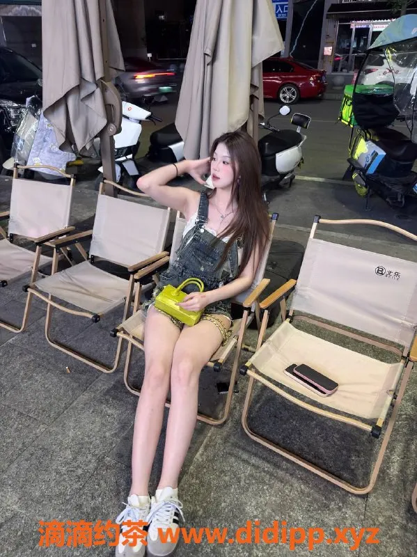 广州楼凤-天河嫩妹妮妮，6P可享舌吻鸳鸯浴