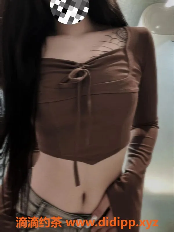 成都楼凤资源信息,锦江区嫩妹伊伊，172高、90斤，超值体验！