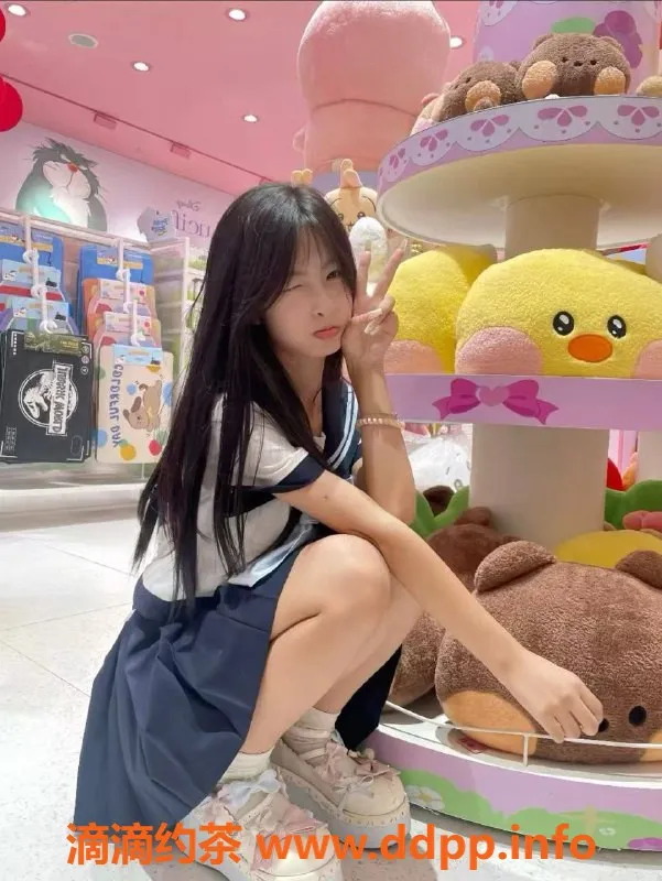 北京楼凤-朝阳小酥鱼，19岁C罩杯165cm，轻盈45kg