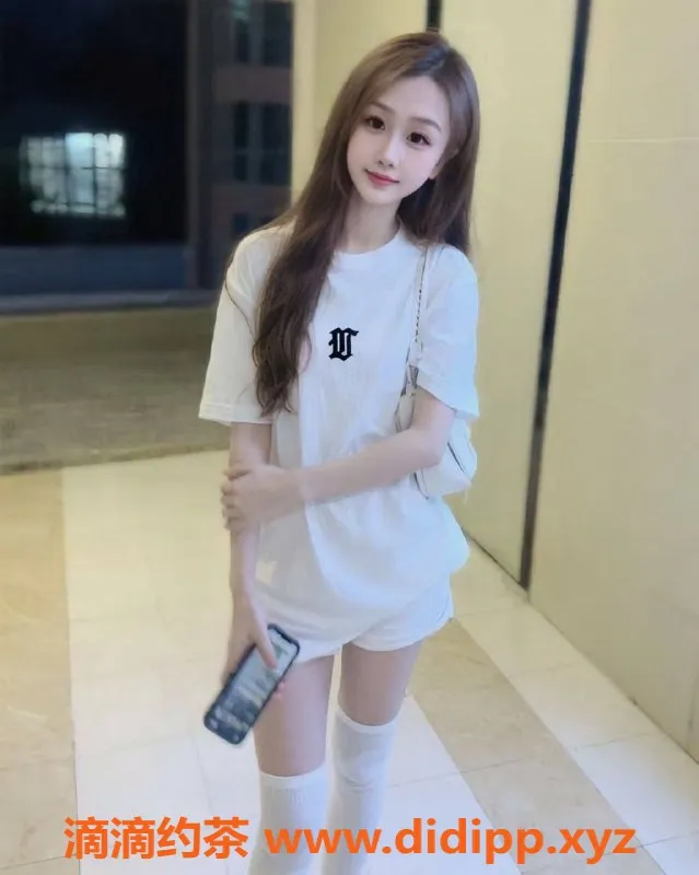 广州楼凤-广州天河嫩妹丫头，700元体验服务