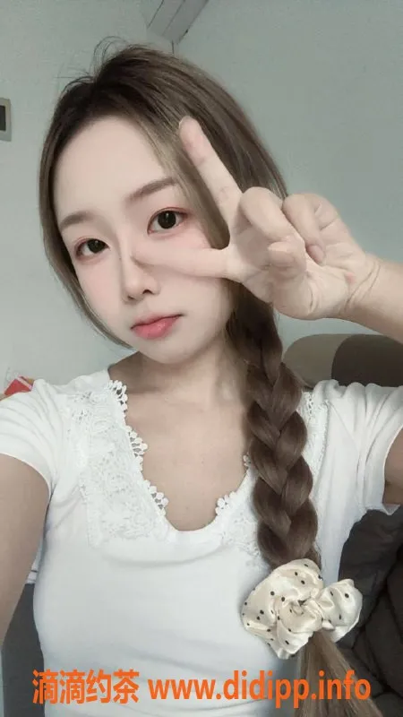 中山楼凤-西区小美，23岁，32C，服务优质，课时500元起