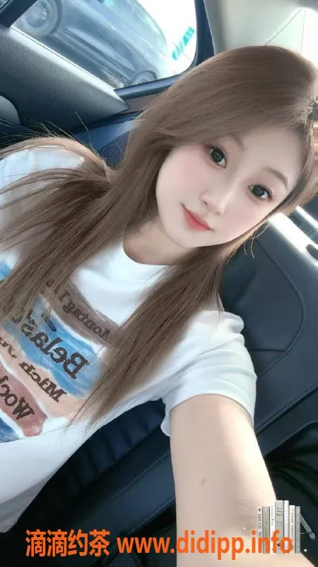 石家庄楼凤-小刘 24岁 164身高 胸围100C 火热服务等你体验