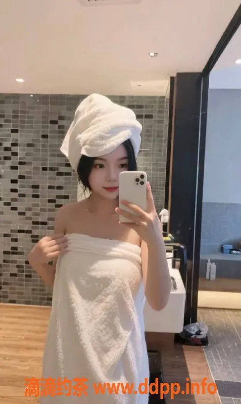 惠州楼凤-淡水小小，26岁158，B+罩杯水中服务