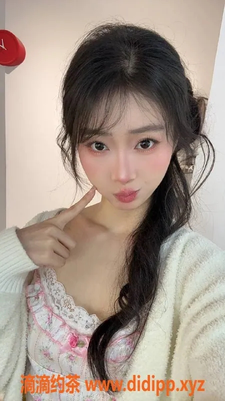 深圳楼凤-福田小泡芙，20岁168，48kg高颜值嫩妹