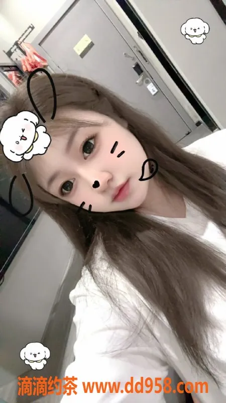 无锡楼凤-惠山区奶可可，170cm、57kg高颜值陪浴服务